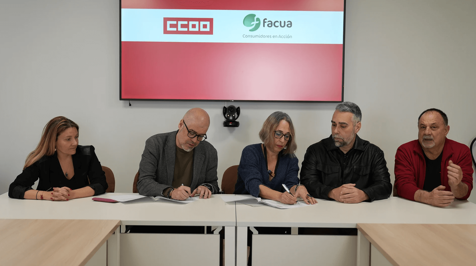 CCOO y FACUA renuevan su alianza para fortalecer la protección de trabajadores y consumidores